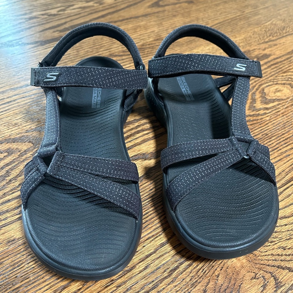 Skechers - Go Walk Women’s Black Sandals